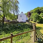 بيت للعطل Great Hartbarrow Farm ويندرمير